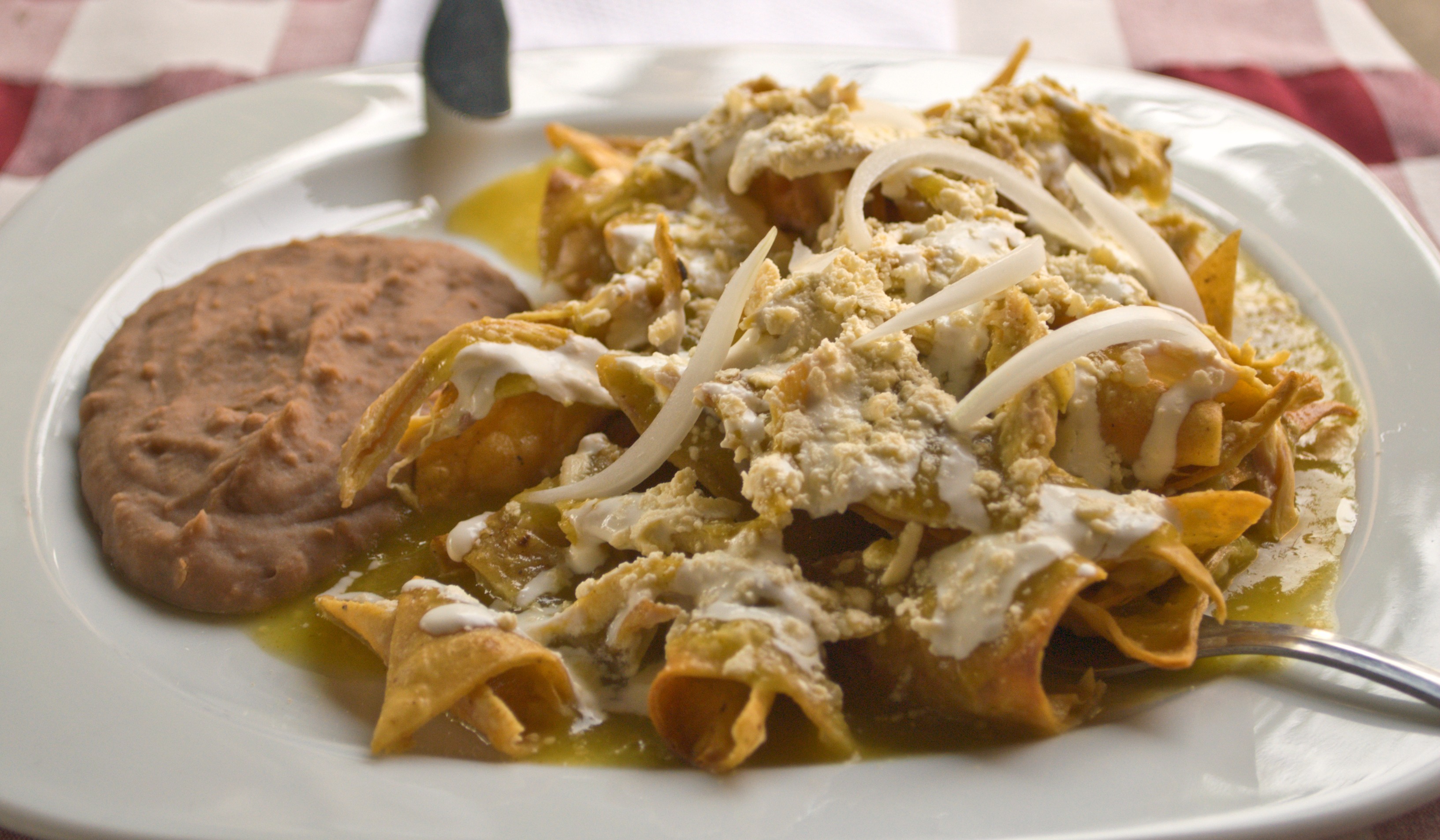 01_Chilaquiles_verdes_con_frijoles_chinos