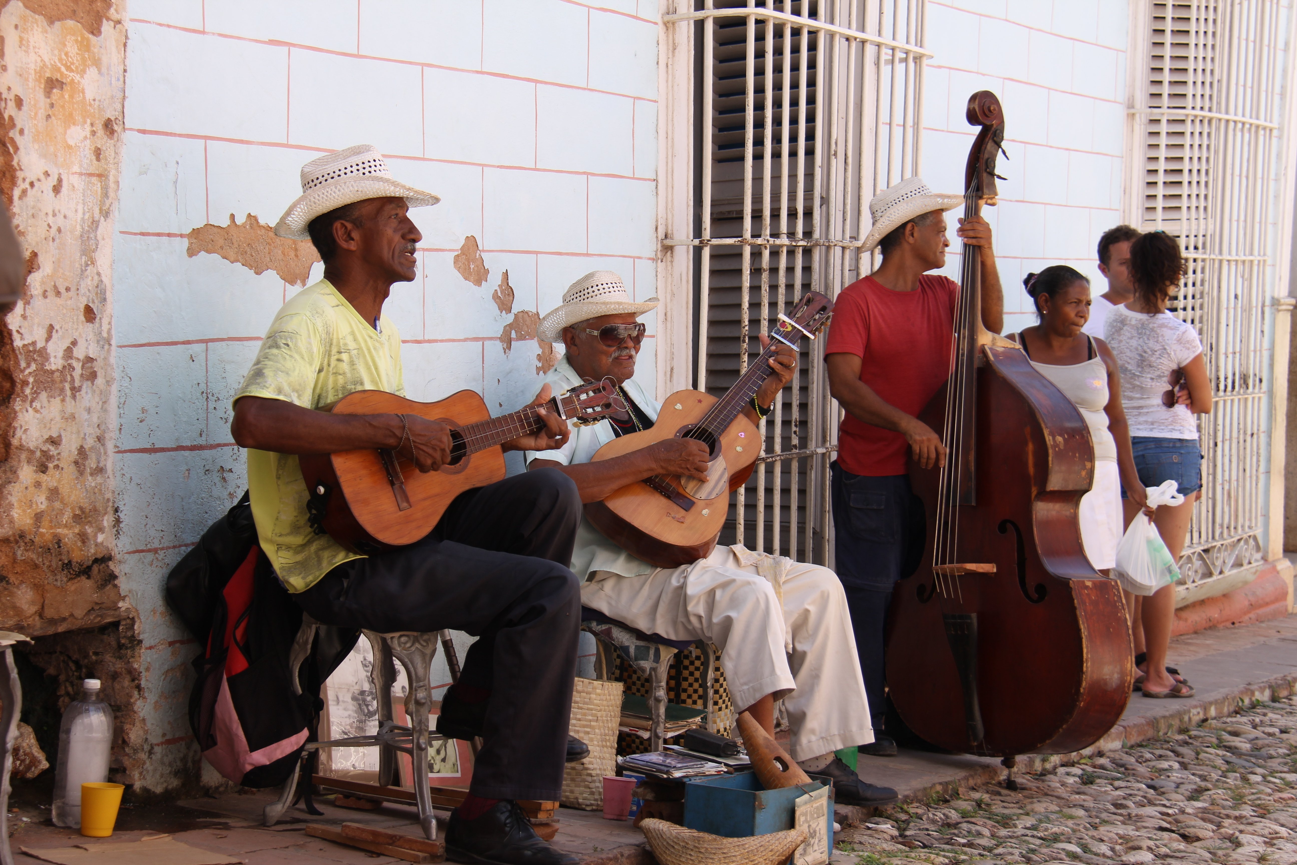 musicians_cuba_trinidad